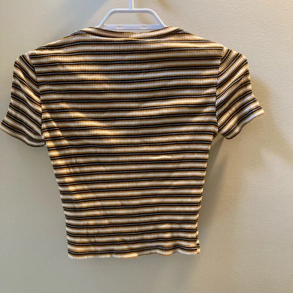 Striped Ribbed Crop Top - Picture 4 of 6